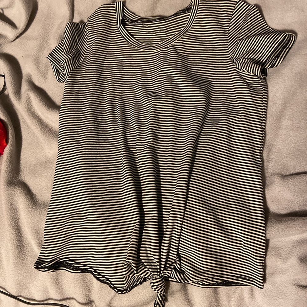 striped black and white tee with knot in front